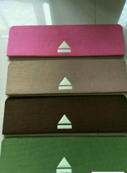 跨境专供楼梯踏步垫楼梯台阶防滑夜光地垫免胶自粘安全夜光70长