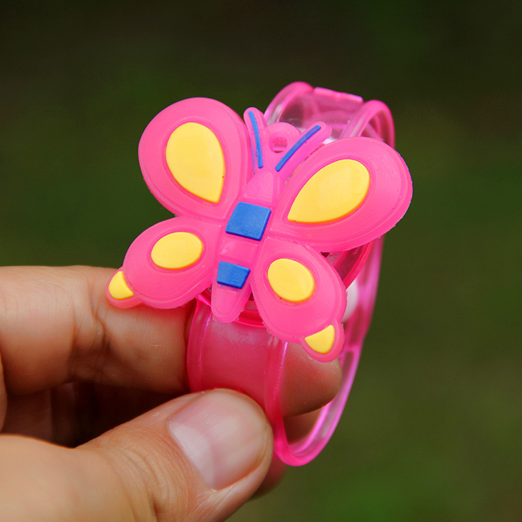 LED闪光手环卡通手腕带手表发光手镯儿童夜光小玩具