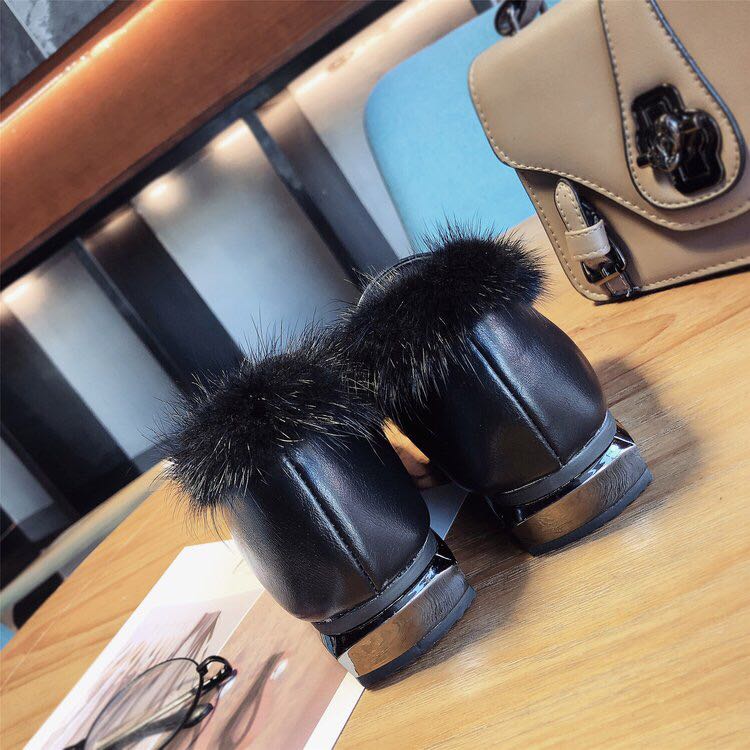 女式皮靴实物图