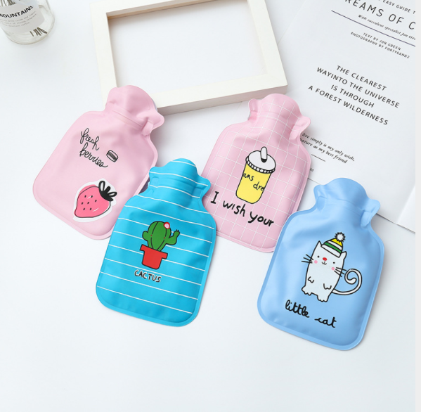 New cute and fresh cartoon hot water bag, winter student hand warmer, mini small water-filled warm handbag, thickened with water filling details Picture