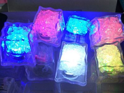 发光冰块/LED荧光块/七彩感应冰块灯KTV 婚庆酒吧用品