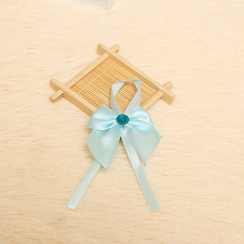 Fabric Bow Hair Clip with Various Outfits