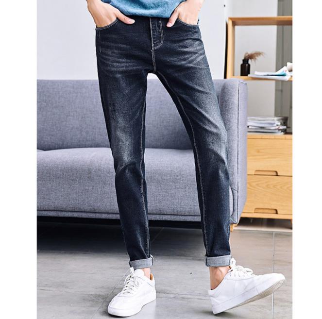2018 new autumn and winter stretch jeans young Korean slim black jeans men small feet