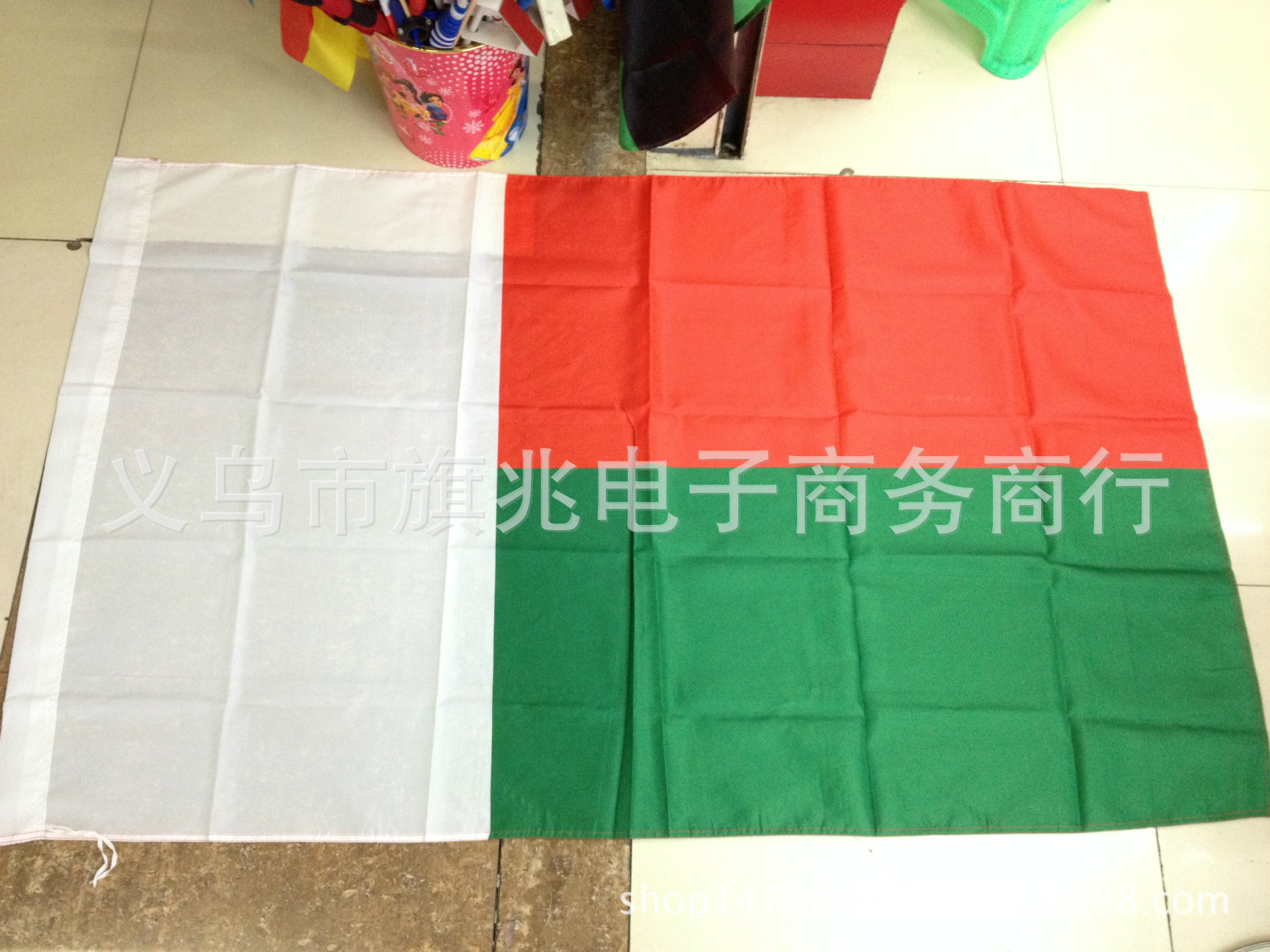 马达加斯加岛国旗 马达加斯加旗帜 国旗 90*150cm 厂家直销