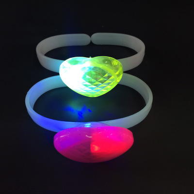 The new popular LED flash hand is a light-emitting flash hand details Picture