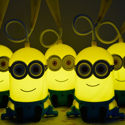 USB charging cartoon Minions LED desk lamp full figure