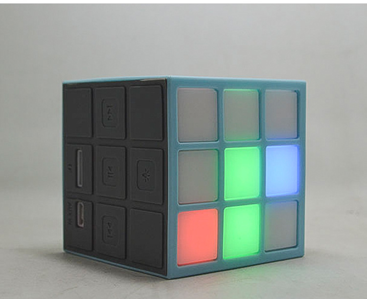 迷你LED彩灯魔方蓝牙音响产品图