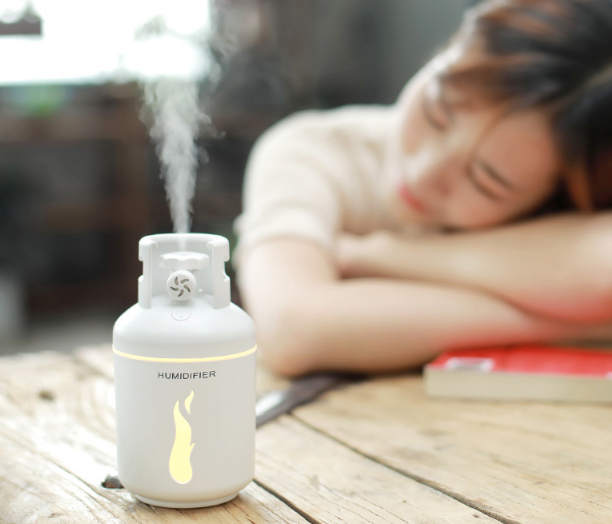 Gas cylinder humidifier, four-in-one mini car office desk humidifier, USB fan, night light, aromatherapy Specification image