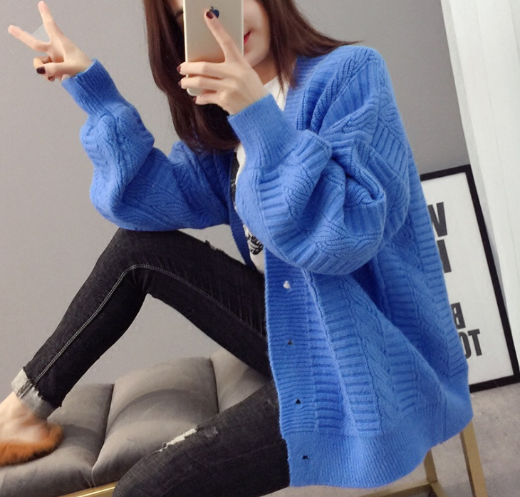 New knitted cardigan sweater, short and loose Korean style, retro and cute spring outerwear for female students Application Scenario