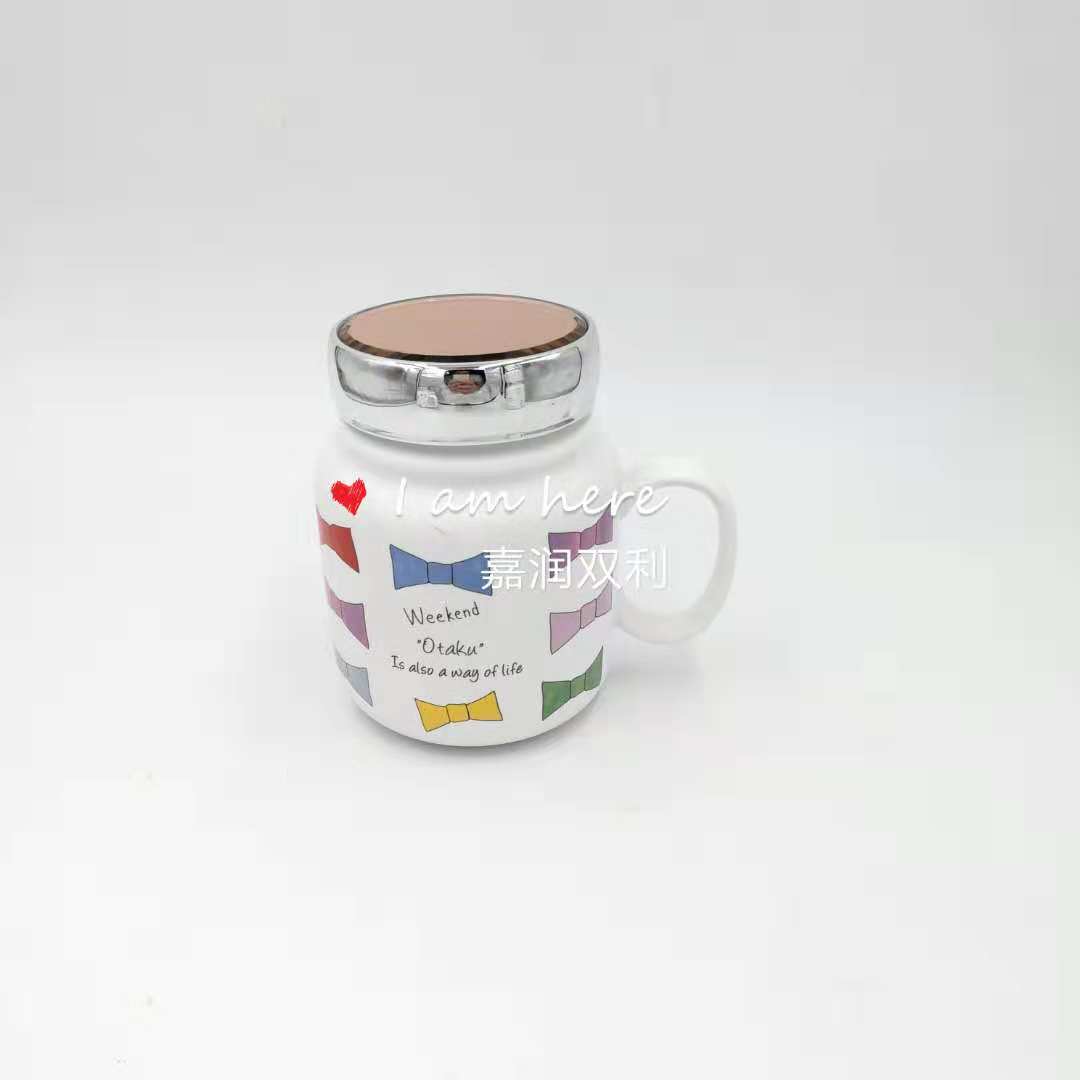 Ten-yuan Store Boutique Creative Fashion Gift Ceramic Cup 939A-XY Application Scenario