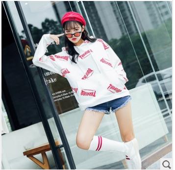 A loose hooded sweatshirt for female students, a versatile and soft girl ulzzang long-sleeved couple's jacket