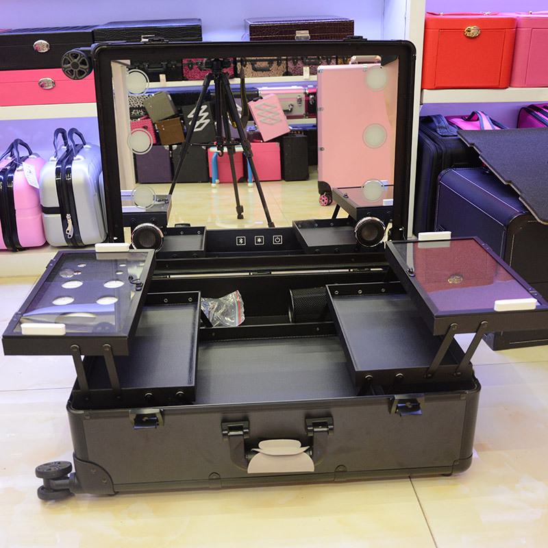 Yiwu Selection pull rod makeup box professional makeup box with makeup studio makeup light box with stereo and bracket