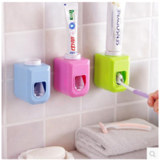 The pasted toothpaste rack is a wall-mounted automatic toothpaste dispenser in the bathroom. It is a rack for placing toothpaste without drilling holes when brushing your teeth or washing your face