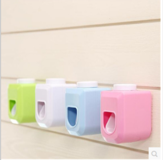 The pasted toothpaste rack is a wall-mounted automatic toothpaste dispenser in the bathroom. It is a rack for placing toothpaste without drilling holes when brushing your teeth or washing your face Specification image