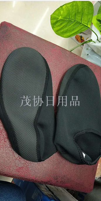 Diving material import pressure - level beach shoes
