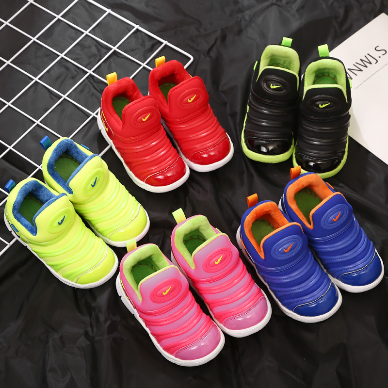 New caterpillar plus velvet thickening warm casual light skidproof Korean winter children's shoes full figure