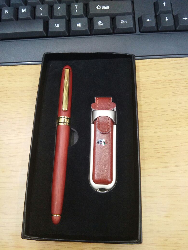 8GB优盘+木头制金属笔