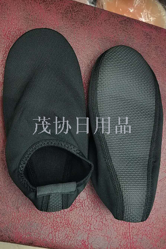 Upper inlet pressure sole beach shoes