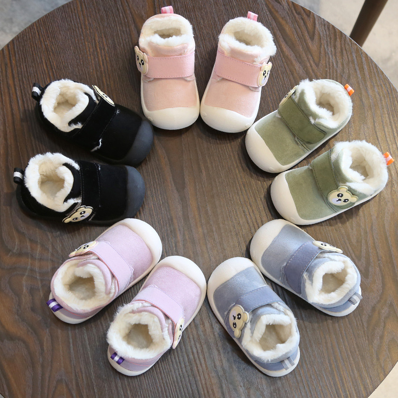 New baby shoes for 2018: Baby shoes for boys with soft soles, toddler shoes for girls and warm cotton shoes with velvet