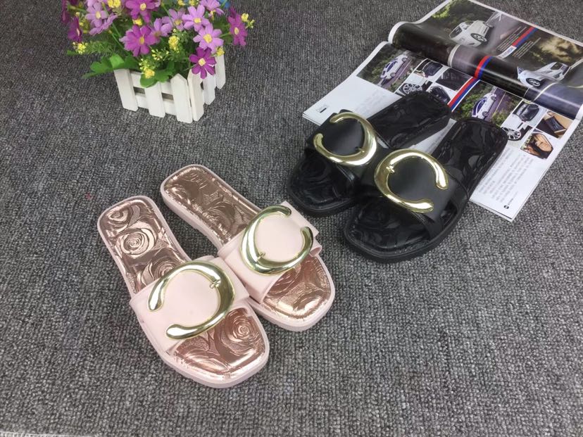 High-quality women's flip-flops, crystal flip-flops, with a wide variety of styles