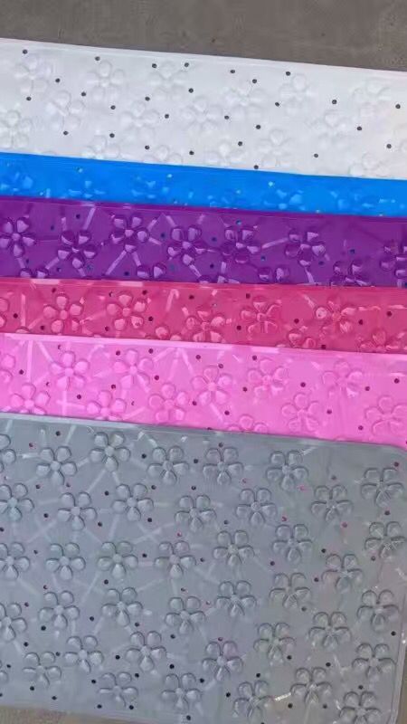 New solid color/transparent rectangular plum blossom bathroom mat, PVC mat, anti-slip mat, anti-drop mat, foot mat, door mat, 36*68CM Application Scenario