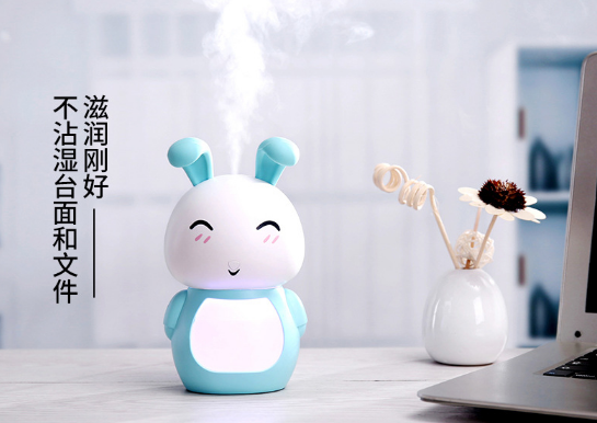 Nuevo humidificador moe ba rabbit USB desktop vehicle mini humidificador de luz nocturna pequeña colorido