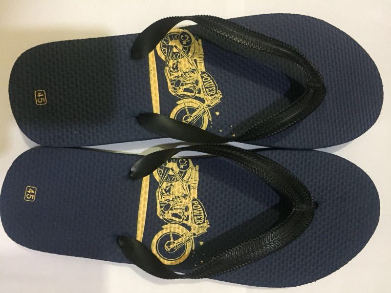 PE men's shoes 40-45, suitable for both indoor and outdoor use, of good quality, favorable price, in stock