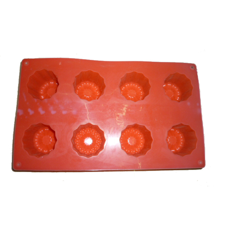 Silicone cake molds, DIY chocolate ice cube trays, and handmade soap molds are available in stock