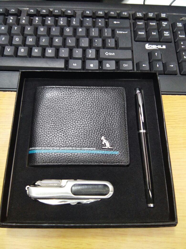 真皮钱包+多功能刀+金属笔
