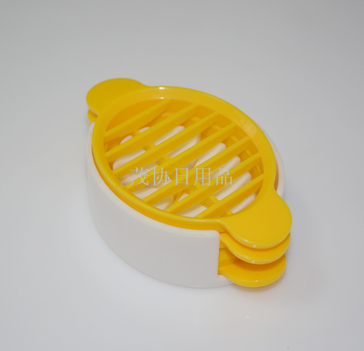 Multi-functional kitchen gadget creative egg splitter pattern preserved egg splitter