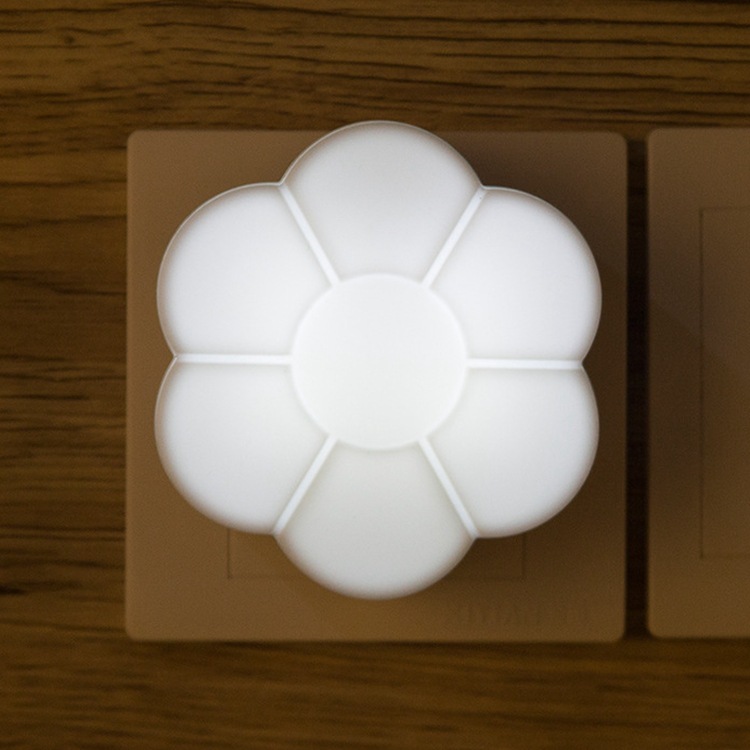 Five-pointed star owl round foot CE certification round foot small night light LED sensor