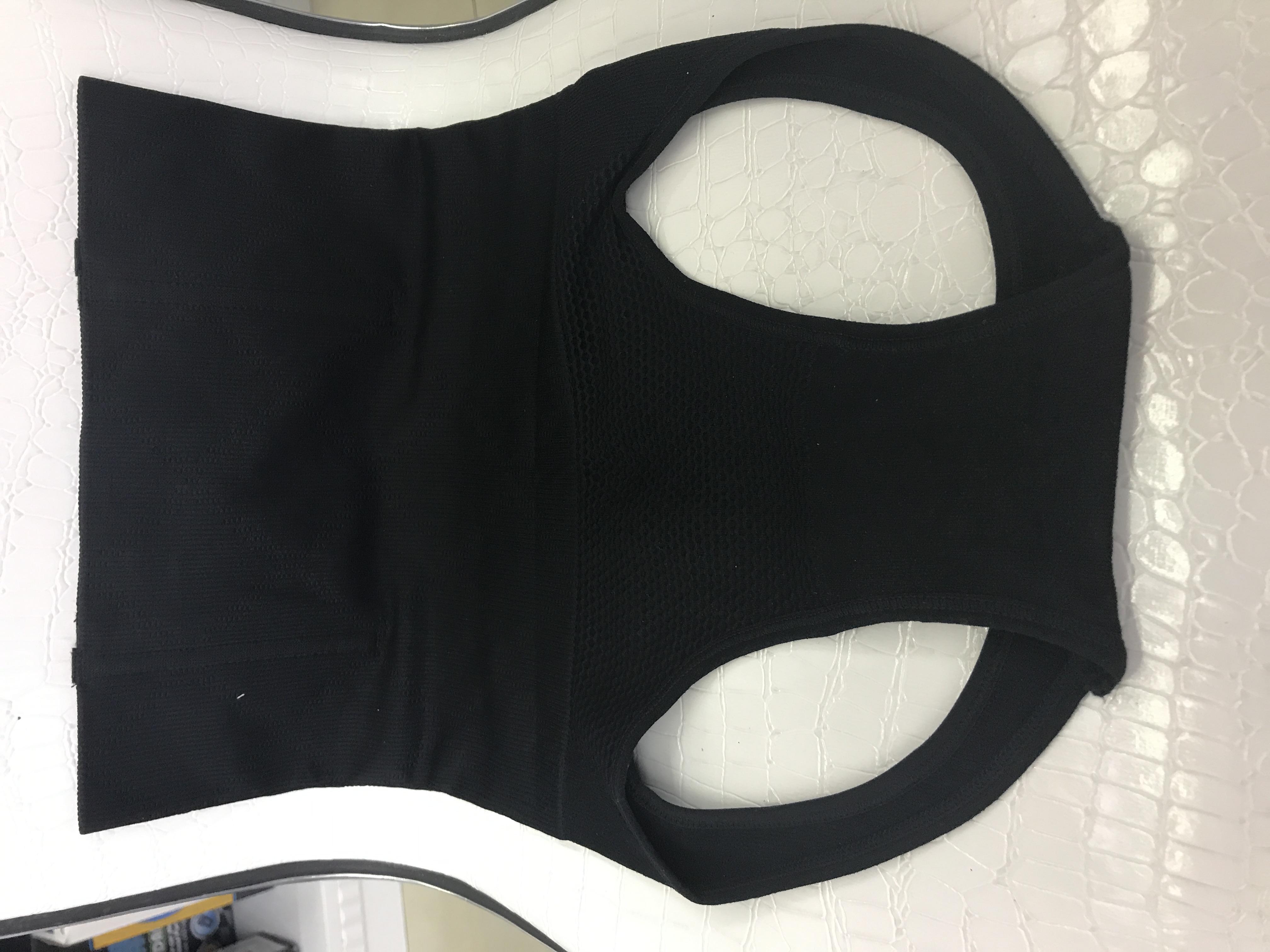 Best-selling triangular hip-exposing, hip-lifting, body-shaping pants, high-waisted, belt-cinching pants, seamless body-shaping pants Application Scenario