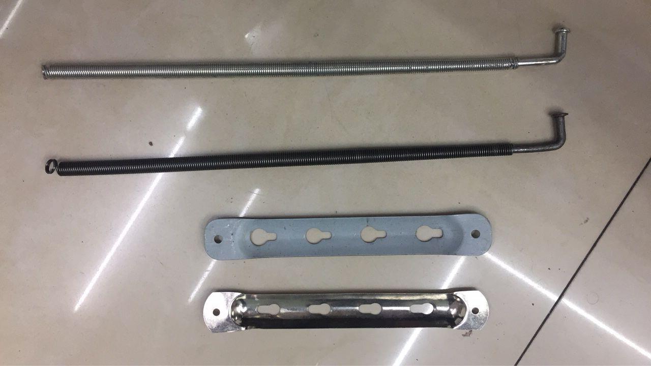 闭门器弹簧.铁片