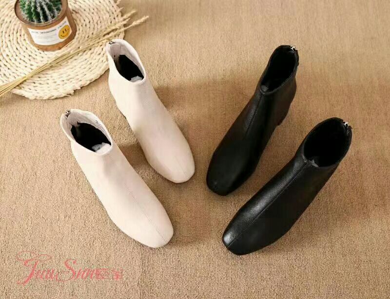 经典永恒，优质皮料，中跟，舒软鞋底，上脚舒适时尚奢华显瘦。细节图