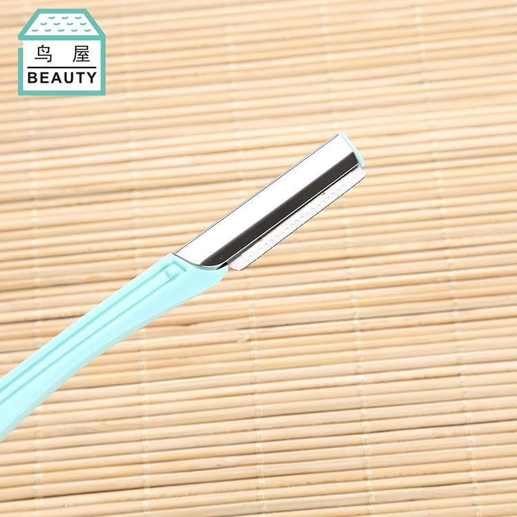 Bird House Factory direct sales of new stainless steel mesh eyebrow trimmer single piece mini eyebrow scraper N254 Application Scenario