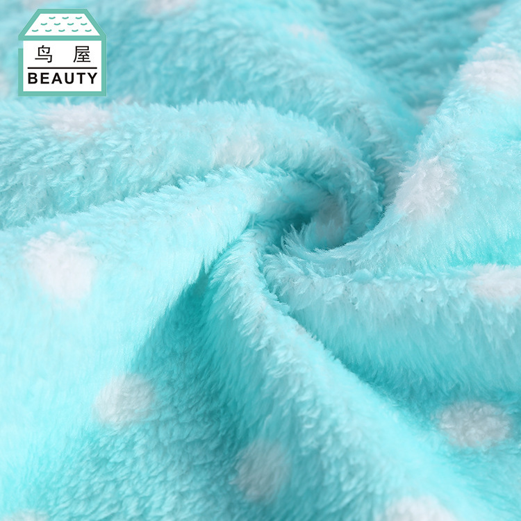 Factory direct sales of Toriya Coral Fleece dry hair towels, Quick-absorbing ultra-fine fiber dry hair towels, one-piece consignment N753 Application Scenario
