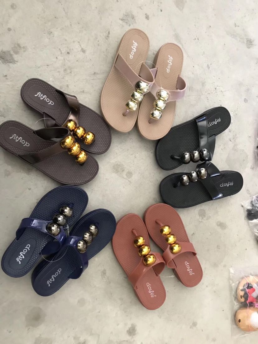 New arrivals: Small and medium-sized children's flip-flops, 24-35