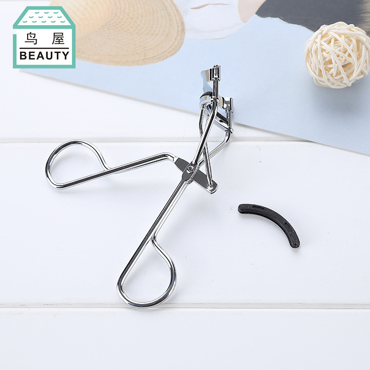 Factory direct sales of new stainless steel eyelash curlers, false eyelash assistants, and eyelash tools from Toriya N050 Application Scenario