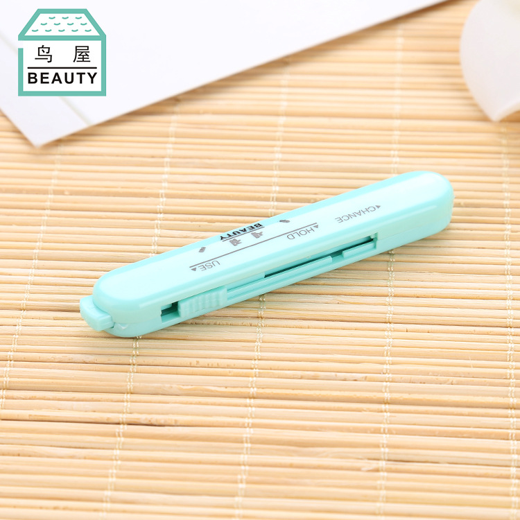Bird House Makeup small tools, single decoration eyebrow knife, telescopic eyebrow scraper, eyebrow shaping tool factory direct sales N255 Application Scenario