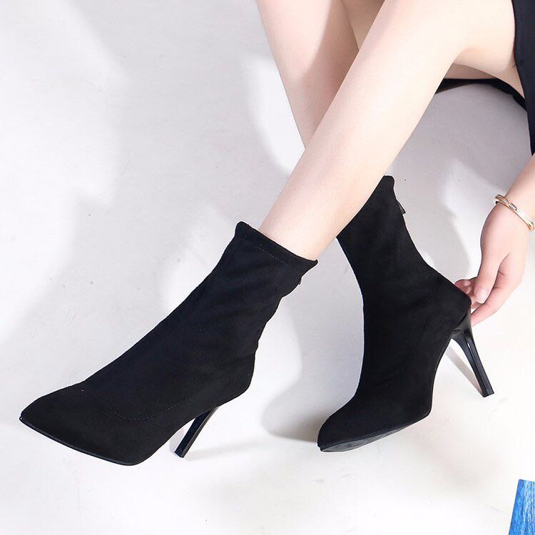 细高跟鞋矮靴