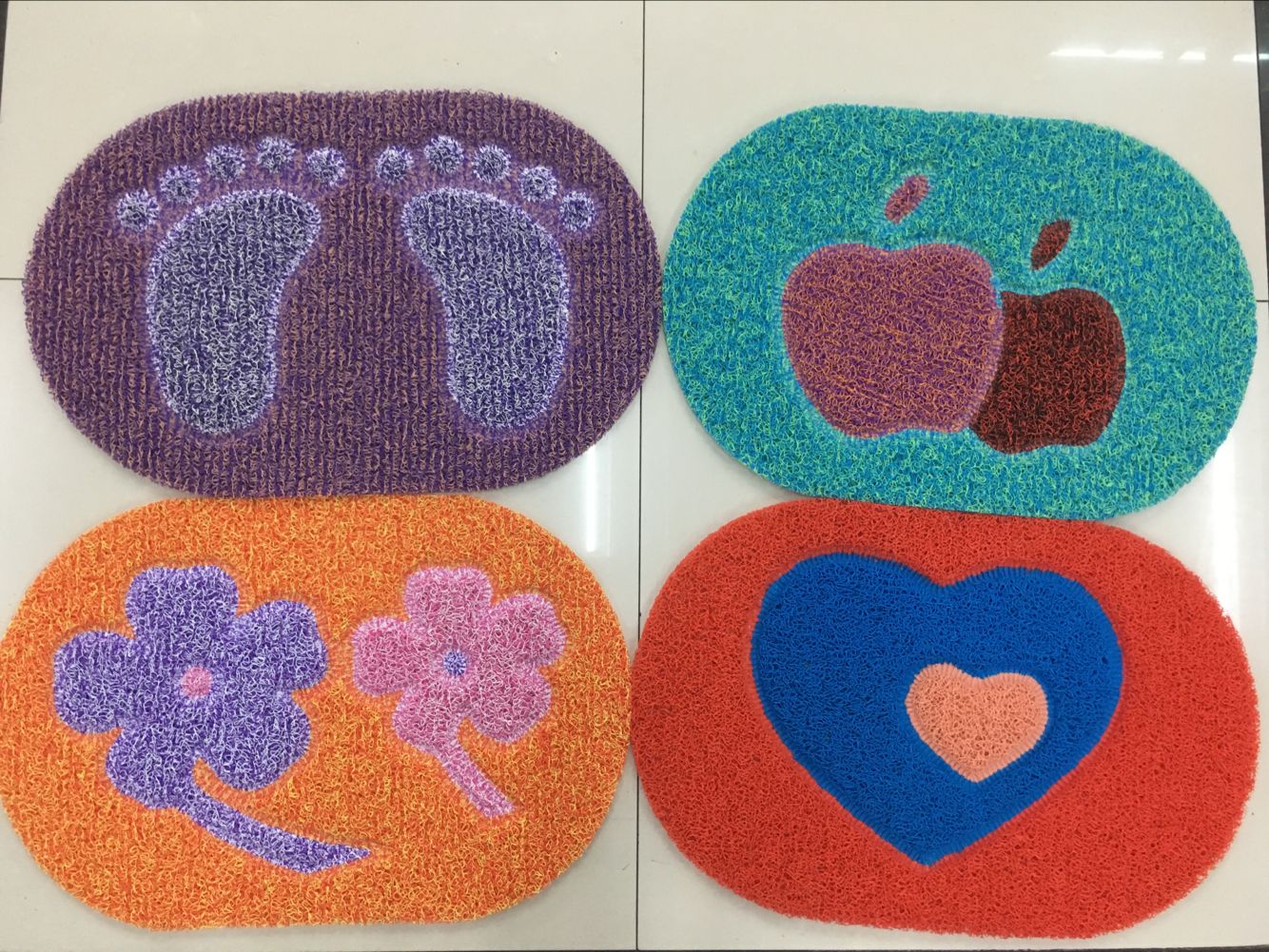 Medium-thick oval brushed two-color puzzle floor mat, PVC splicing mat, brushed floor mat, door mat, household mat, brushed floor mat, wire ring floor mat, foot mat, bathroom mat, anti-slip mat, 38*58CM Specification drawing