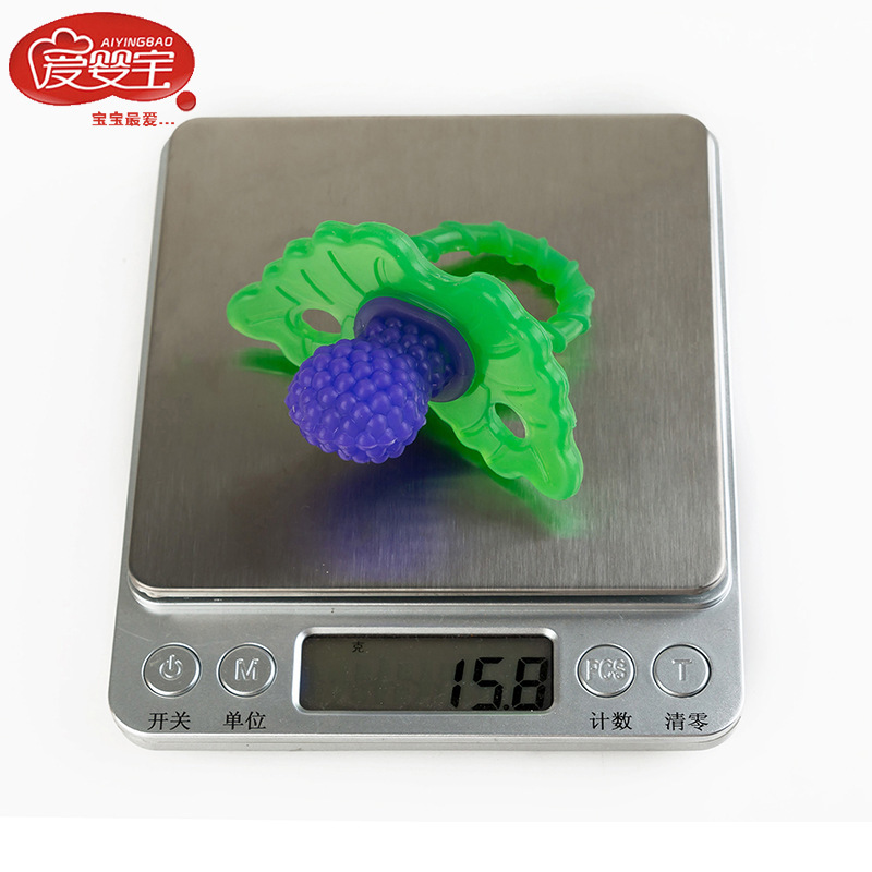 The new all-silicone dual-color baby pacifier from Aiyingbao Baby Products is suitable for use during the teething period Application Scenario