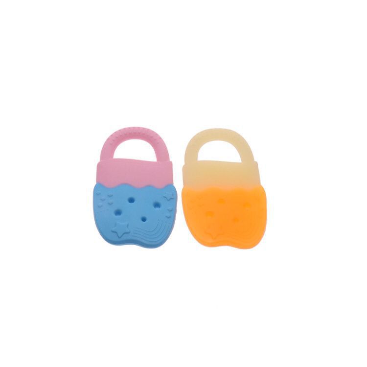Aiyingbao baby and maternal products, full silicone colored teething rings for babies, various sizes of teeth strengthening and grinding devices, factory direct sales Application Scenario