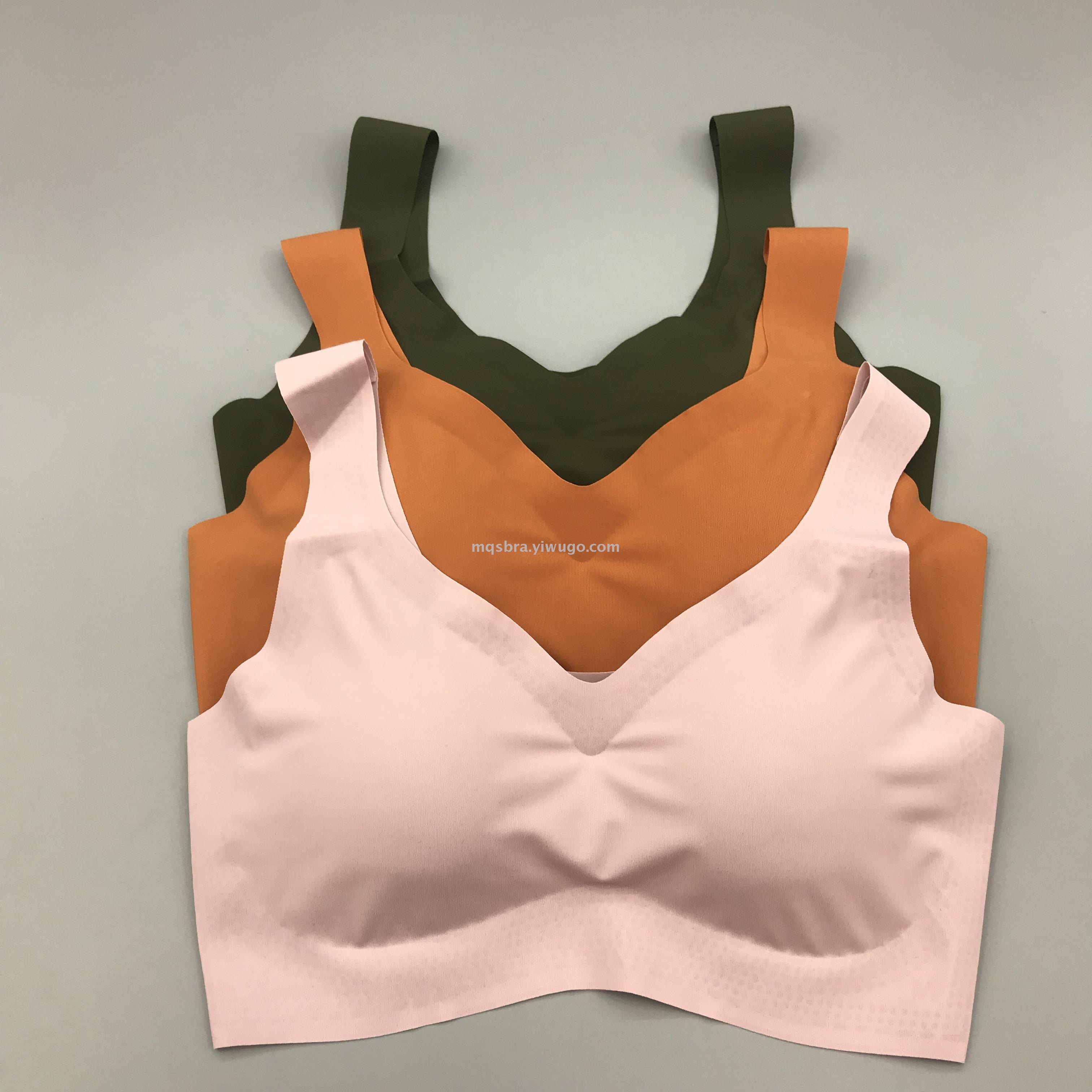 A new Japanese sleep care bra in the form of a one-piece, one-piece, seamless undergarment without steel rings and wrapped around the chest