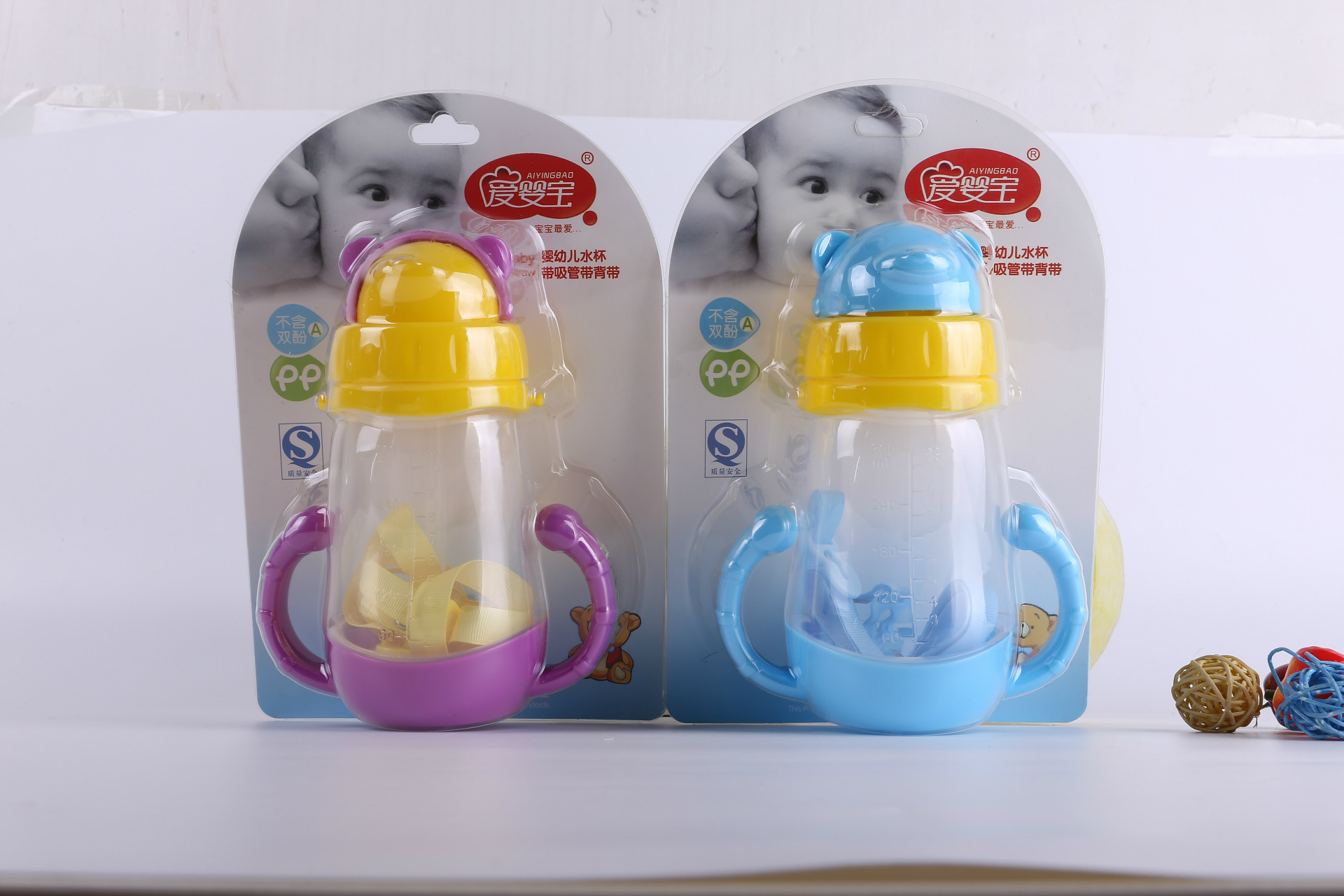 Aiyingbao children's outdoor water bottle with Straw, soft-mouthed straw cup, bear-shaped flip lid water cup, 300ML Specification image