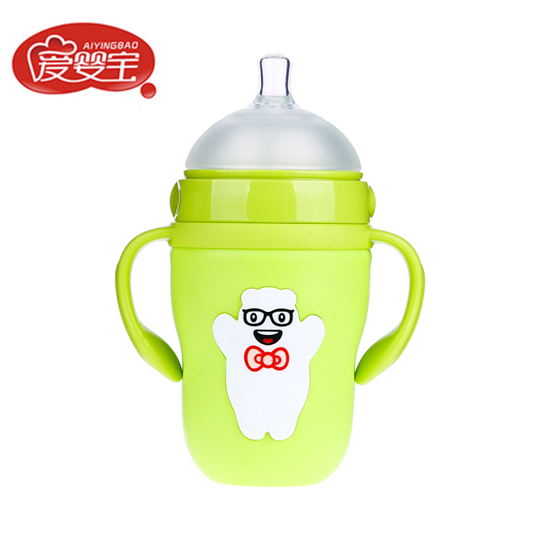 The new wide-mouthed glass baby bottle from Aiyingbao features a cartoon silicone protective case and a 360-degree feeding bottle Application Scenario