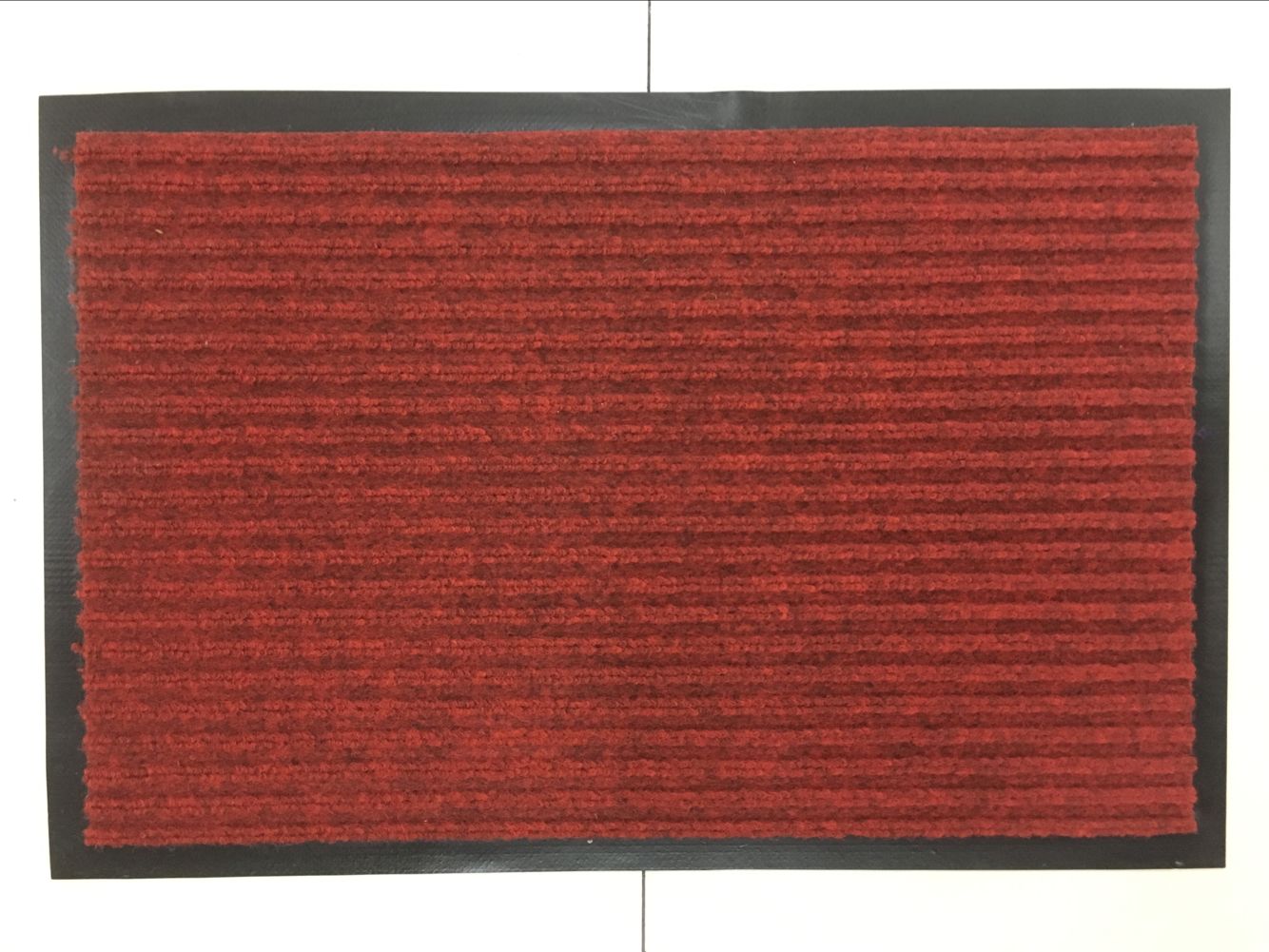 Hot-selling 38*58cm double-striped anti-slip mat, door mat, floor mat, outdoor mat, water-absorbing anti-slip mat, polyester mat, mixed color packaging. Good product quality