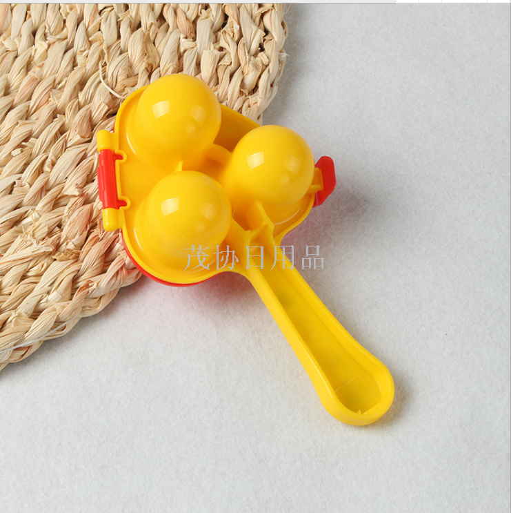 Breadman Douyin's same style rice-shaking rice ball mold for infants, children and babies, three-ball rice balls with rice spoons and embossing utensils, only for foreign trade and export. Only for foreign trade and export details Picture