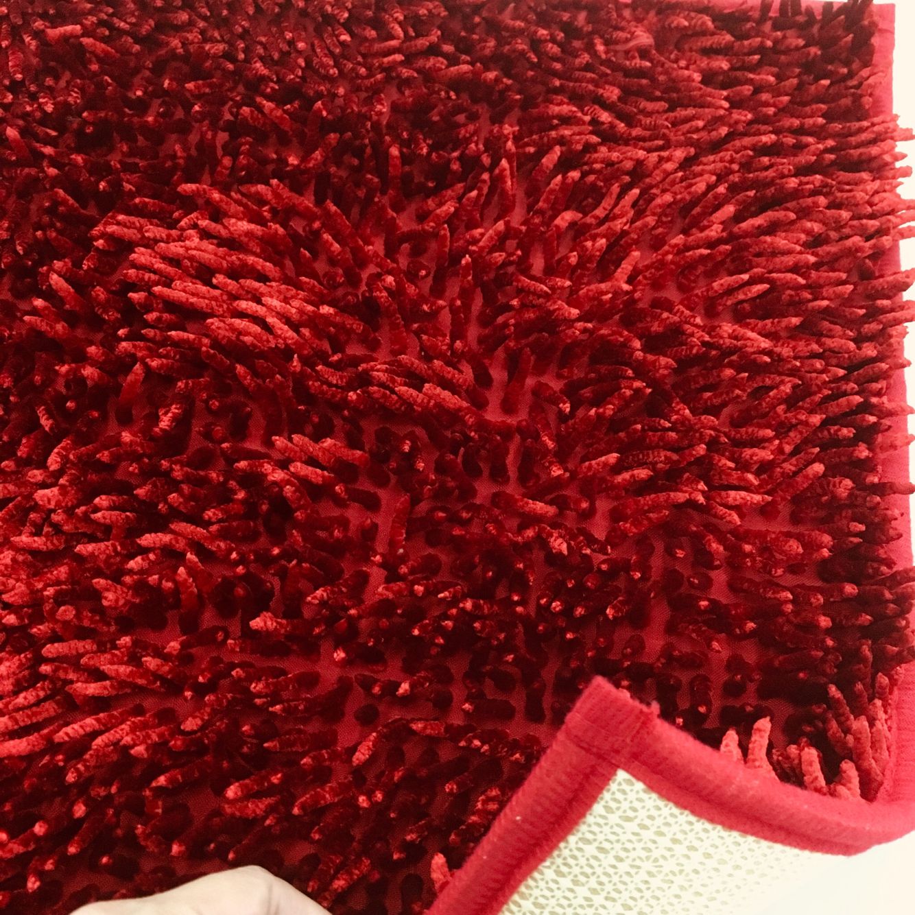 New best-selling 40*60cm glossy silk bright-colored mat, long-haired glossy silk mat, water-absorbing and anti-slip foot mat, bedside mat details Picture