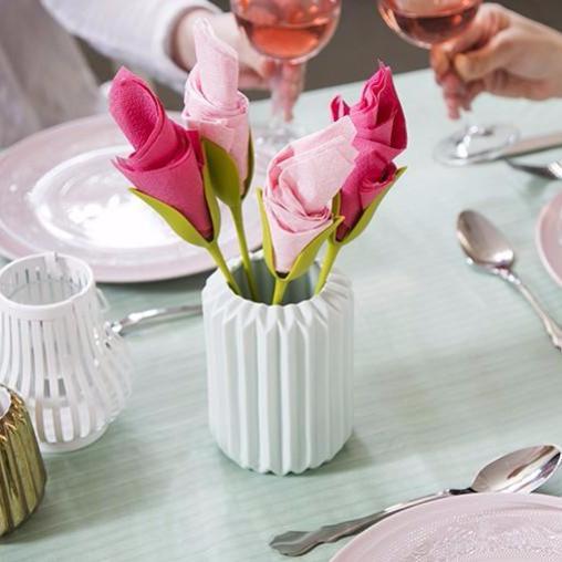 Napkin Holders Aأدوات المنديل الورقي، رفوف المناديل، لفائف الورود على لوحات الأوريغامي المنزلية details Picture